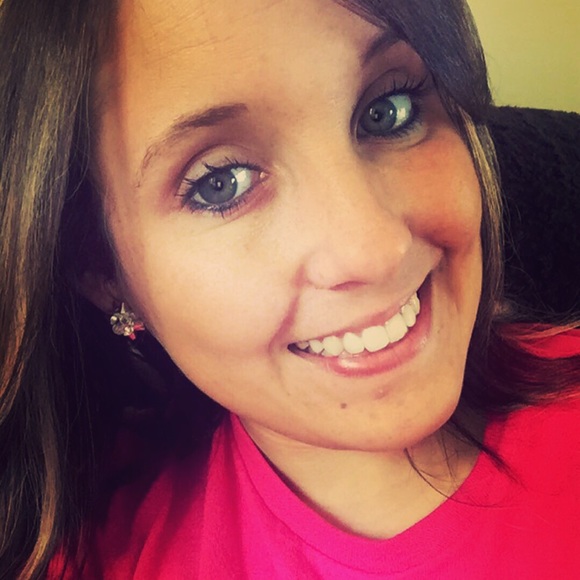 Meet your Posher, Cortney