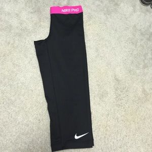 NIKE DRI-FIT spandex workout capris