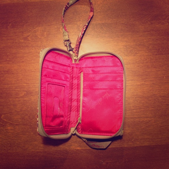 VERA BRADLEY pink wristlet