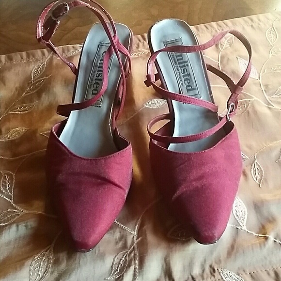 UNLISTED a Kenneth Cole Production shoes - Picture 2 of 8