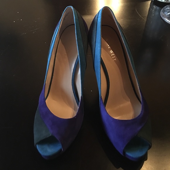 Nine West peep toe heel
