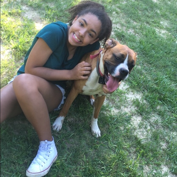 Meet your Posher, Rosalyn - Picture 3 of 4