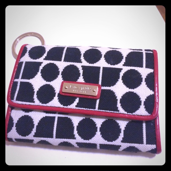 Kate Spade Classic Noel Black and White Wallet. - Picture 1 of 3