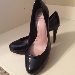 Vince Camuto black pumps