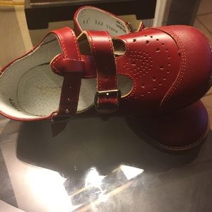 Burgundy kids shoes sz 11