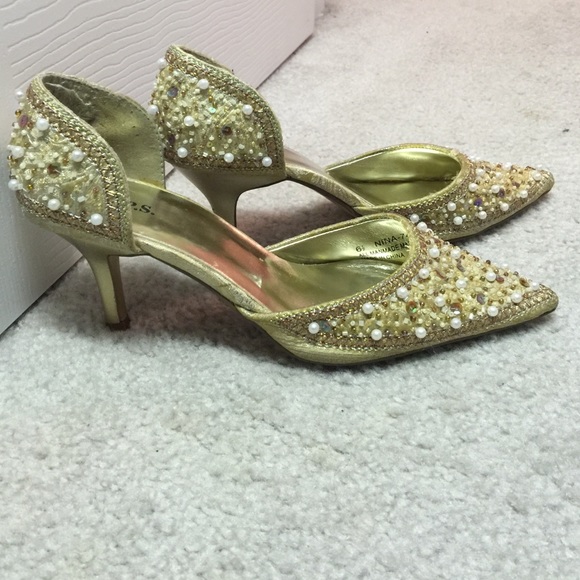 M.P.S. Beaded Pointy-toe Heels