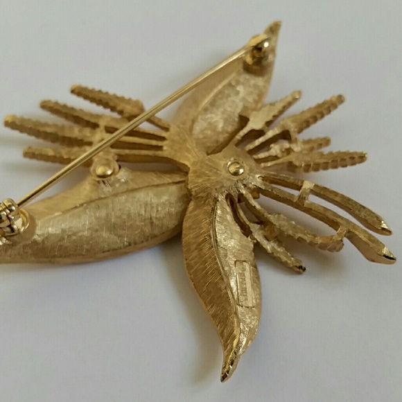 Trafari  Golden Wheat Pin - Picture 2 of 3