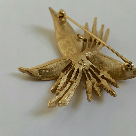 Trafari  Golden Wheat Pin - Picture 3 of 3