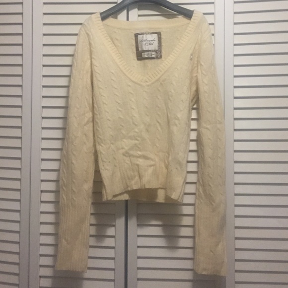 Abercrombie & Fitch Sweaters - Abercrombie and Fitch sweater