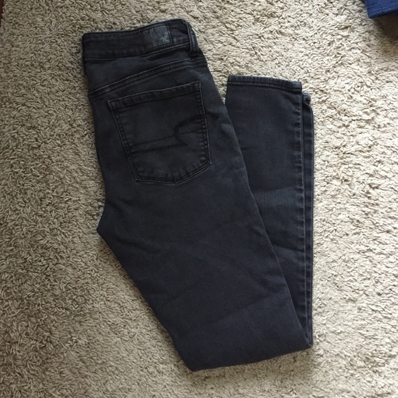 American Eagle High Rise Jegging- Black