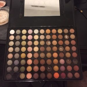 BH cosmetics 88 color palette neutral eyeshadow