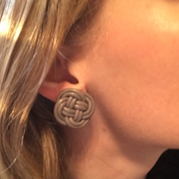 Leather earrings - Picture 3 of 3