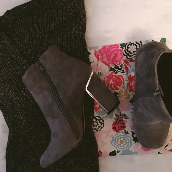 *Final Price* 'Otta' Ankle Bootie - Picture 1 of 4