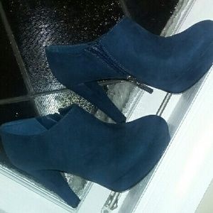 MARC FISHER PLATFORM BOOTIES