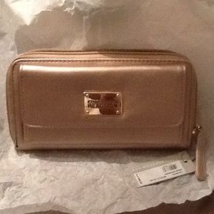 NWT Kenneth Cole Reaction Urban Organizer Wallet