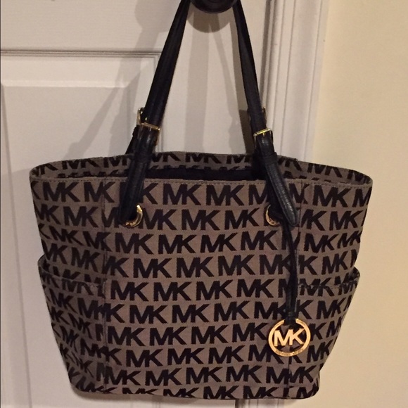 Michael Kors Signature Logo Tote