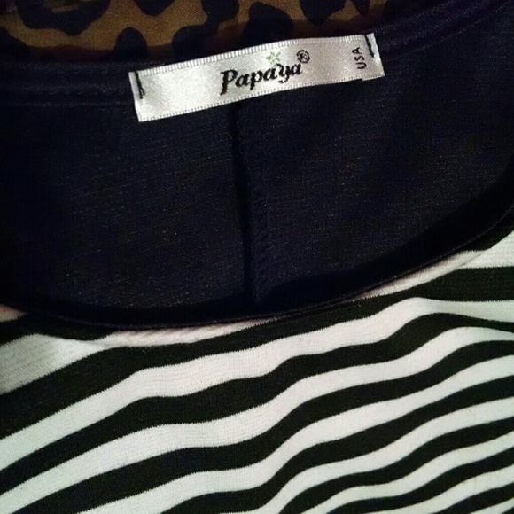 🌻 Black & white top🌻 - Picture 4 of 4