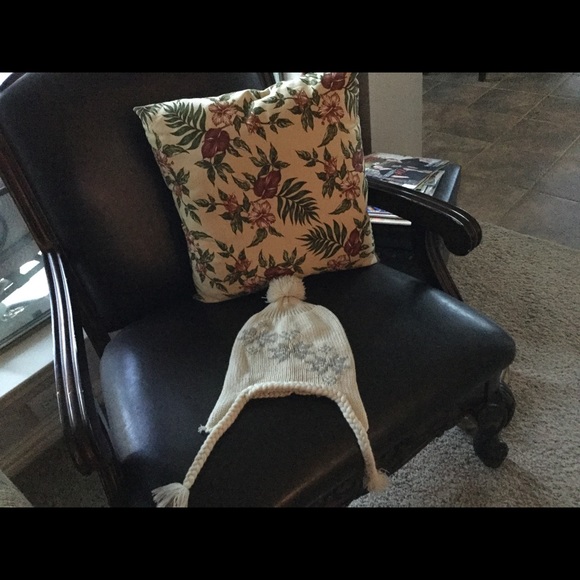 Snowflake Winter hat - Picture 2 of 3