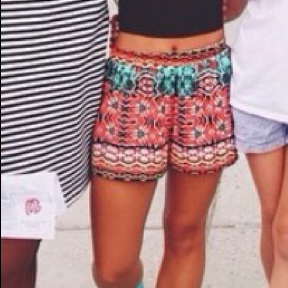 Patterned shorts(FINAL SALE) - Picture 2 of 2
