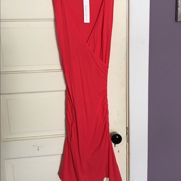 Red ruched-side v neck cotton dress