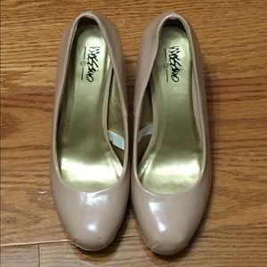 Mossimo Veruca Snub Toe Pumps