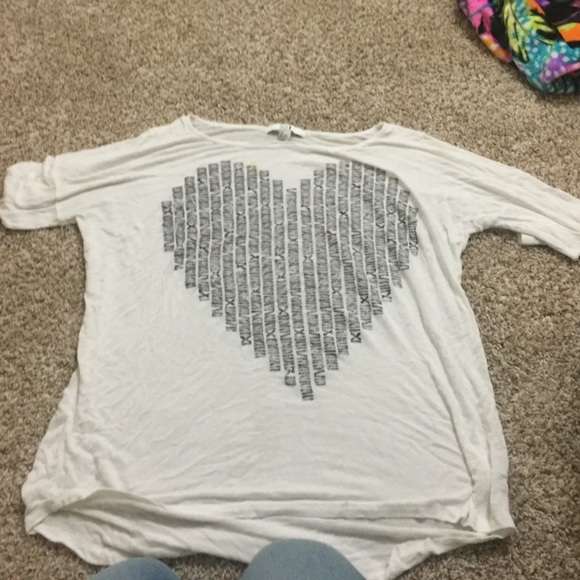 Forever 21 quarter sleeve t-shirt