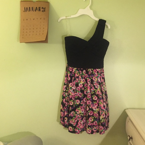 Beautiful single strap dress