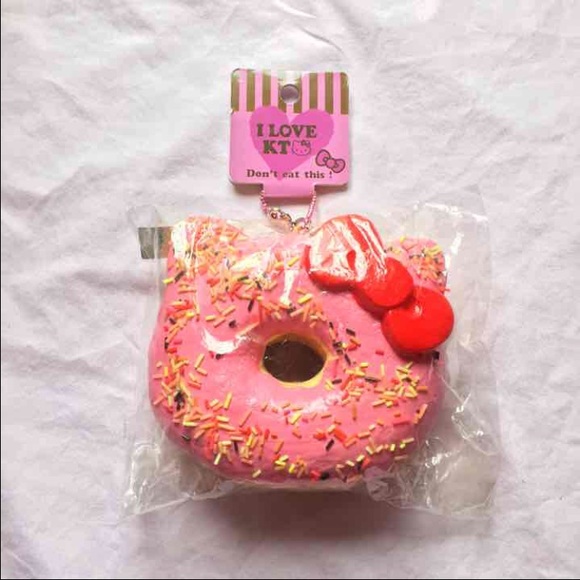 REPRO Hello Kitty pink sprinkled DONUT!~