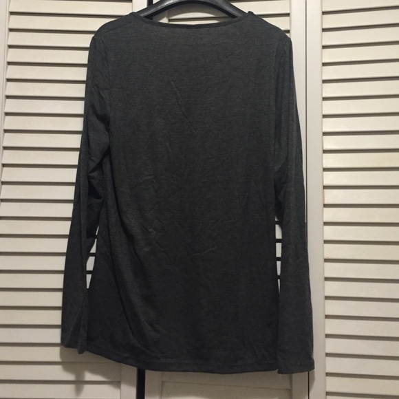 Flower embellished long sleeve tee - Picture 3 of 3