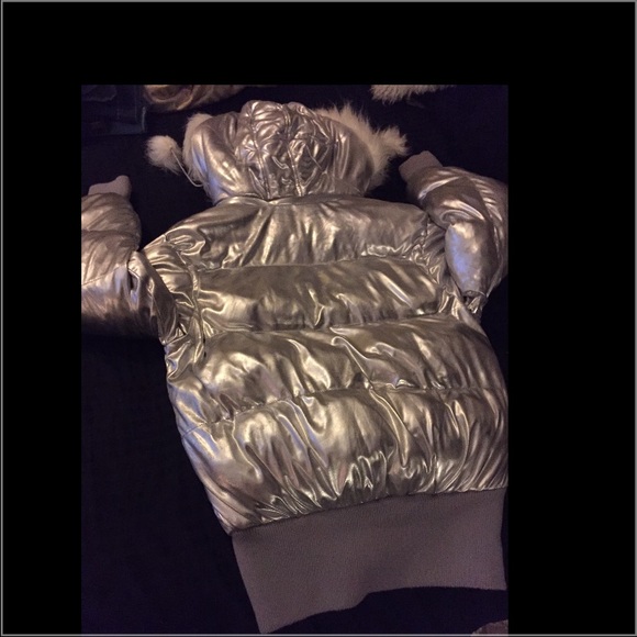 Awesome Silver Parka Jacket by Member's Property - Picture 3 of 4