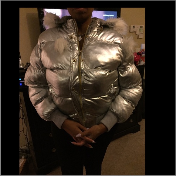 Awesome Silver Parka Jacket by Member's Property - Picture 4 of 4