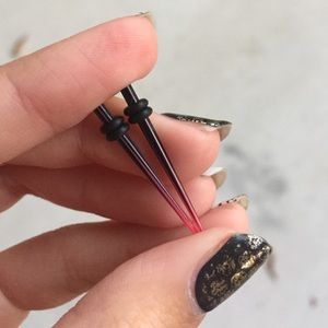 Body Rage 12g pink and black tappers