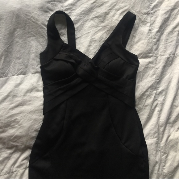 Black Gown (worn once) - Picture 3 of 4