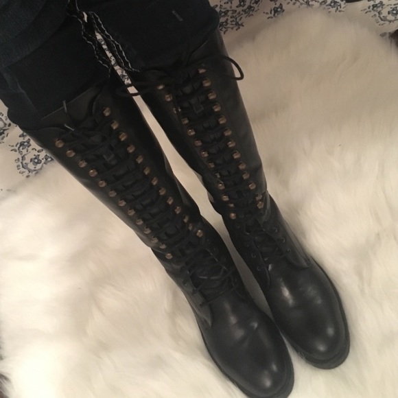 🎉SALE🎉HP WINTER OBSESSION PARTY Dabi lace up