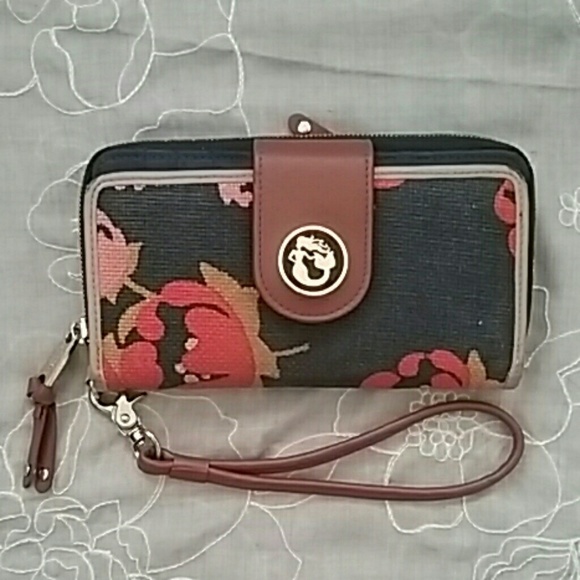 Spartina clutch wallet