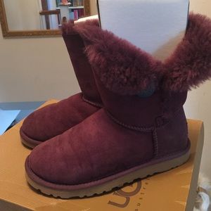 *Uggs* Bailey button boot!