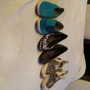 4 PAIR OF SHOES FOR PRICE OF ONE