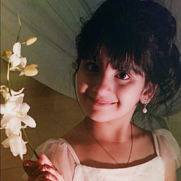 Meet your Posher, Noor