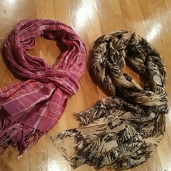 4 SCARF BUNDLE - Picture 4 of 4