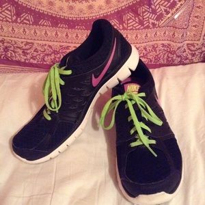 WORN ONCE Nike Flex Run 2013 -Women's