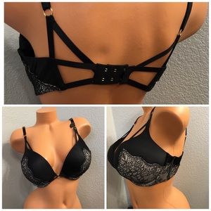 NWT VS push-up bra