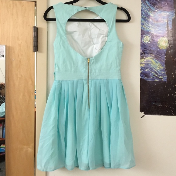 ASOS (Elise Ryan) Mint Dress - Picture 3 of 4