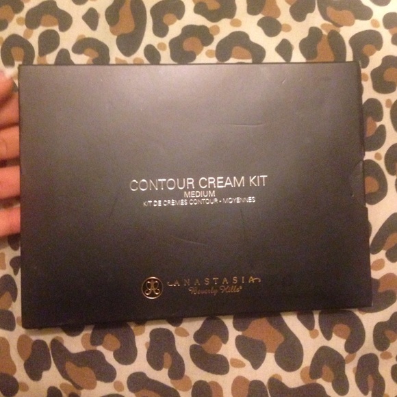 Anastasia Beverly Hills Cream Contour kit