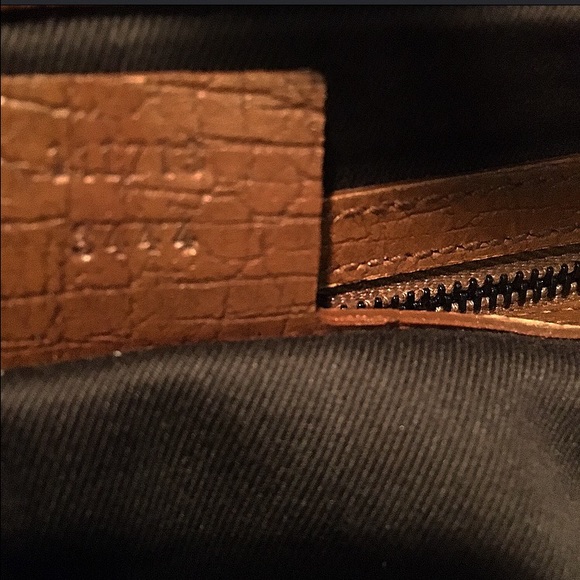 Gucci (Additional Pics) - Picture 2 of 2