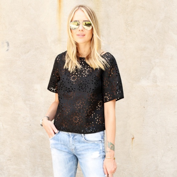 🆕 2xHP Banana Republic Laser Cutout Top