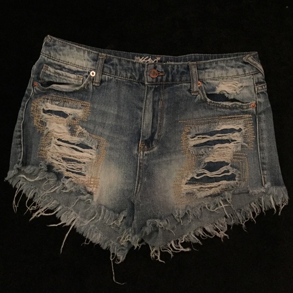 Super Cute! Mossimo Distressed Denim Shorts! Sz 10