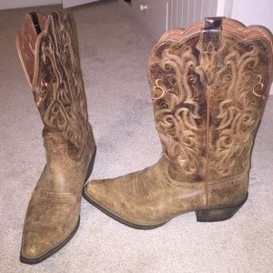 Rustic Justin cowgirl boots