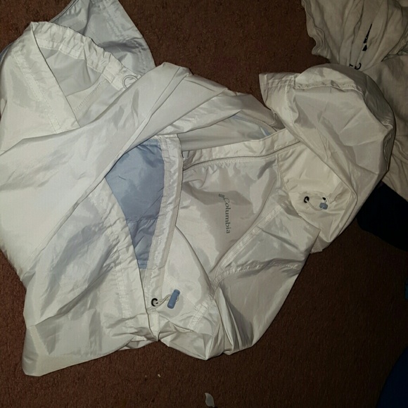 Trade items - Picture 3 of 4