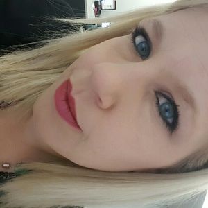 Meet your Posher, Kristin