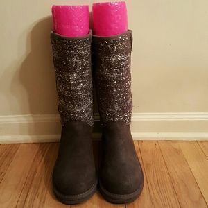 NEW uggs women's woven boots authentic